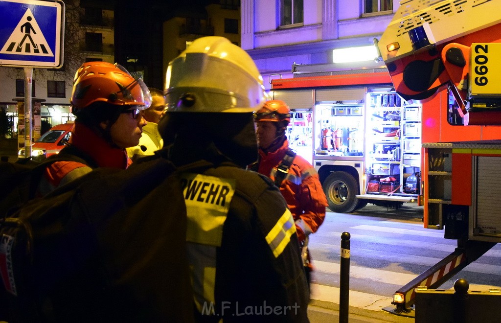 Einsatz BF Koeln Muelheim Formesstr Deutz Muelheimesrtr P044.JPG - Miklos Laubert